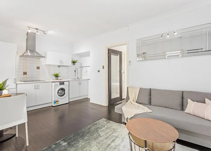 Peninsular Drive 1 Bedroom