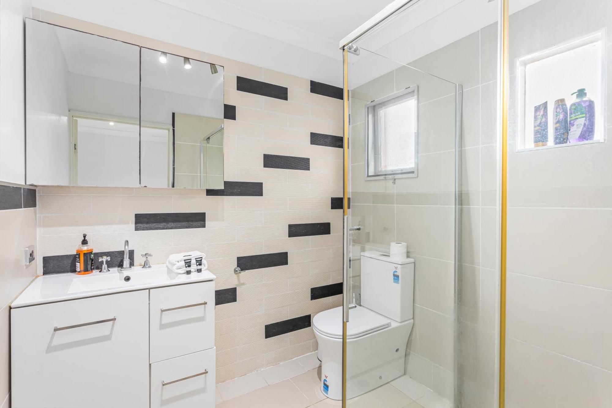 Peninsular Drive 1 Bedroom *