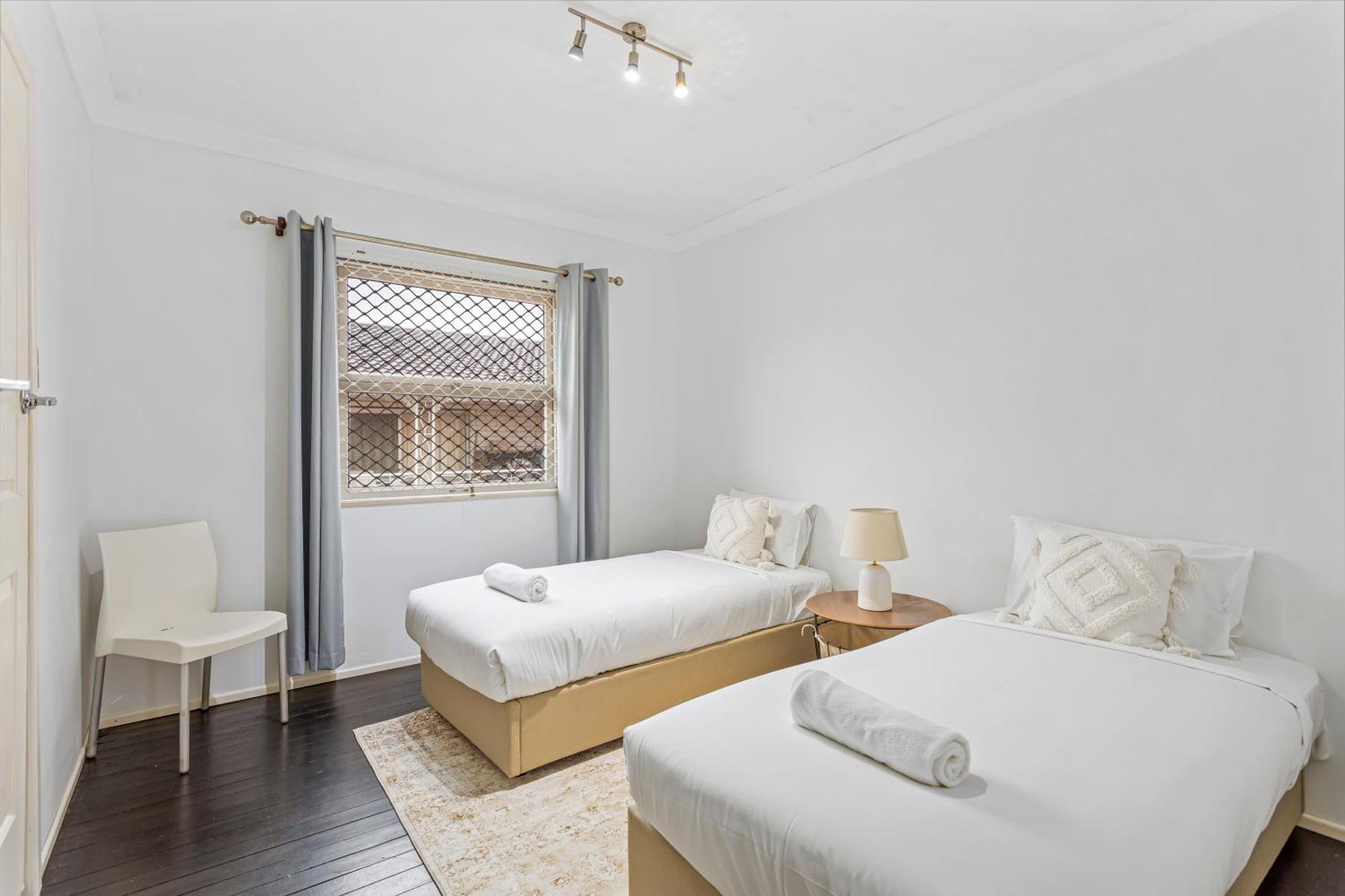 Peninsular Drive 1 Bedroom * Gold Coast